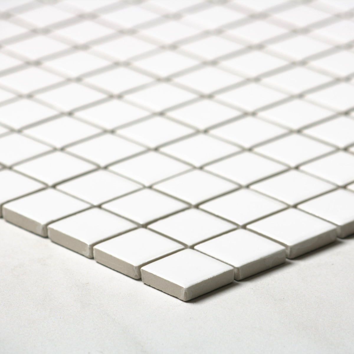 vitra white gloss mosaic 25x25mm angle view