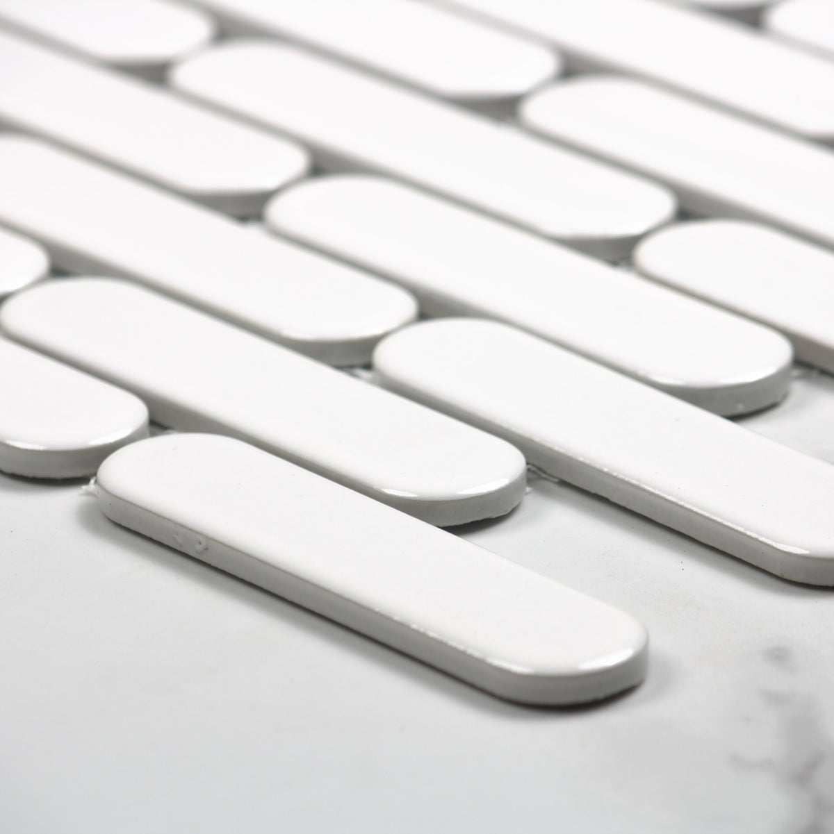 White Gloss Round Head Finger Glazed Mosaic 23x93mm angle view